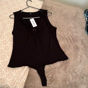 BRAND NEW Guess body shirt/suit with snap buttons, Sz XL